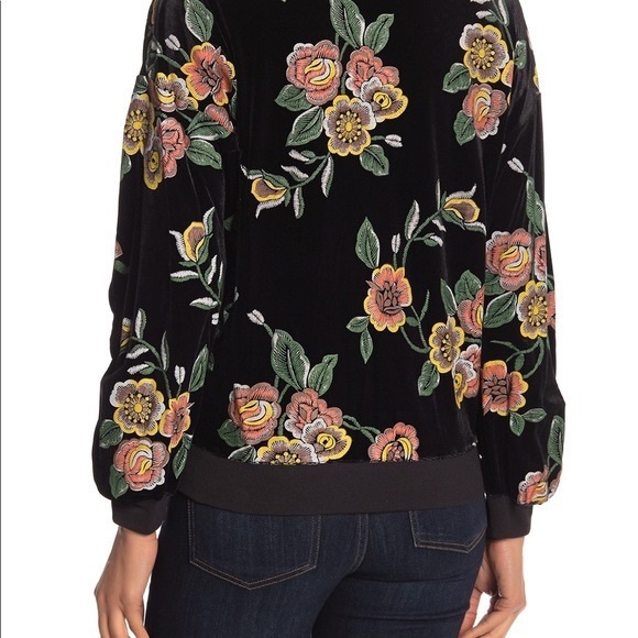 NWOT BCBG Floral Black Velour Sweatshirt Sweater - Picture 3 of 9